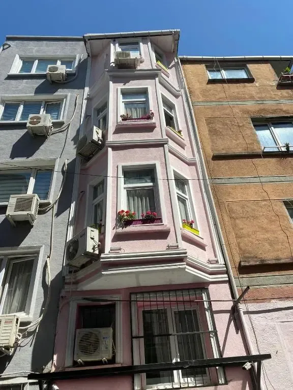 نمای هتل 24 بوتیک