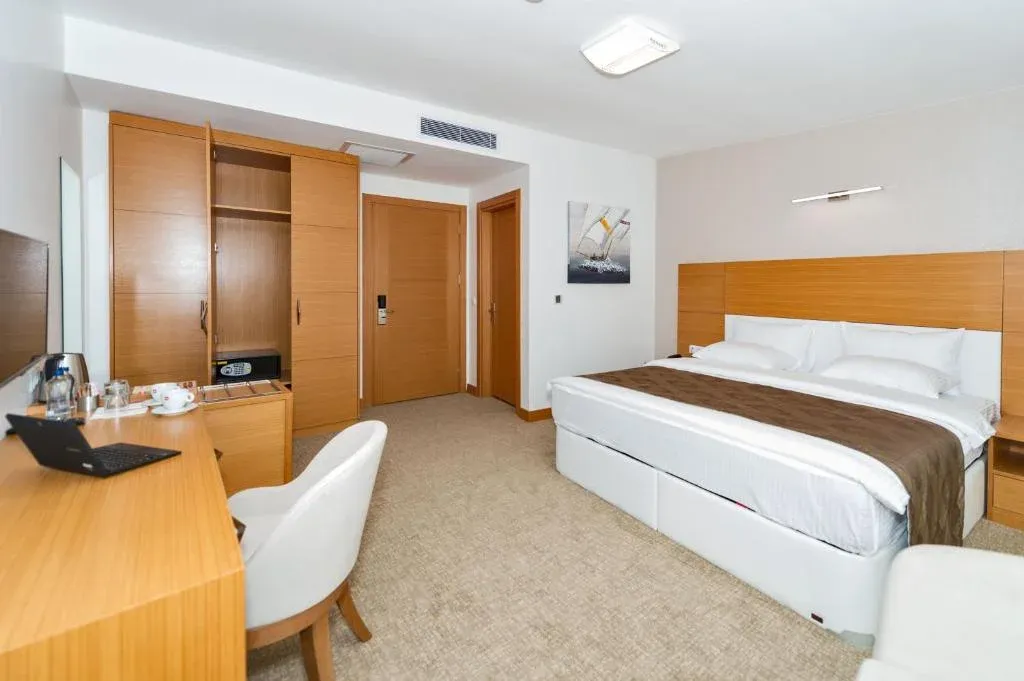 palmiye-hotel-room.webp